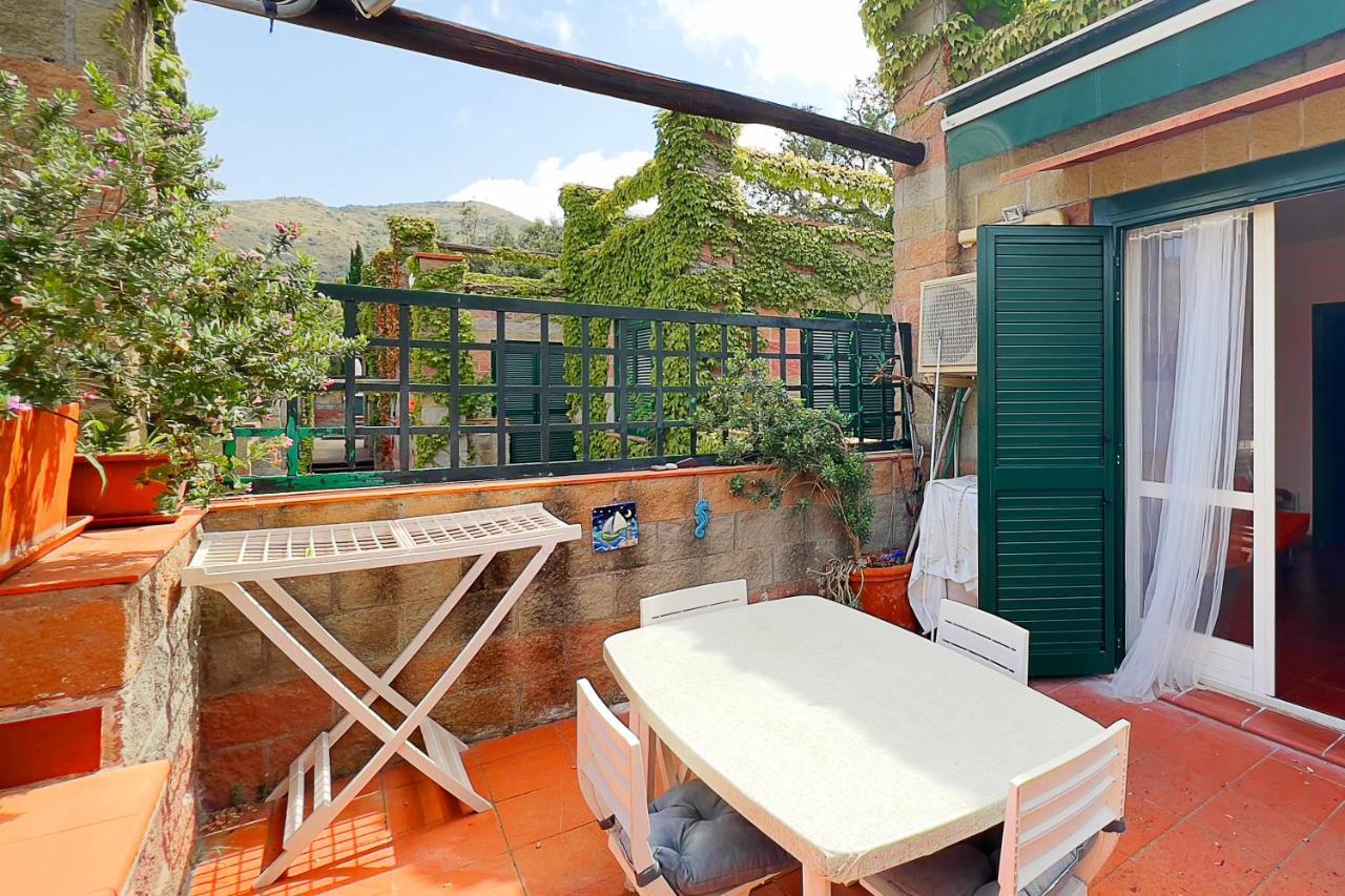 Villa Bilocale Sant'Anna Vicolo Del Mughetto Exterior foto